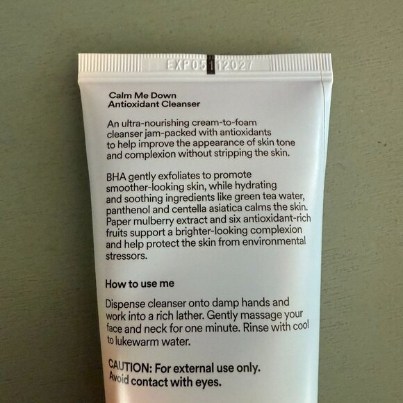 Smood Calm Me Down Antioxidant Cleanser Cream to Foam Glow Formula - Picture 6 of 12